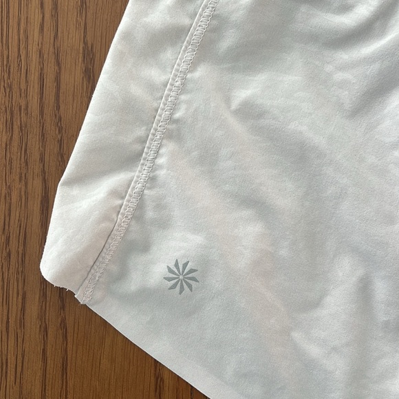 Athleta Printed Hustle 3" Short - Size M - Picture 8 of 8